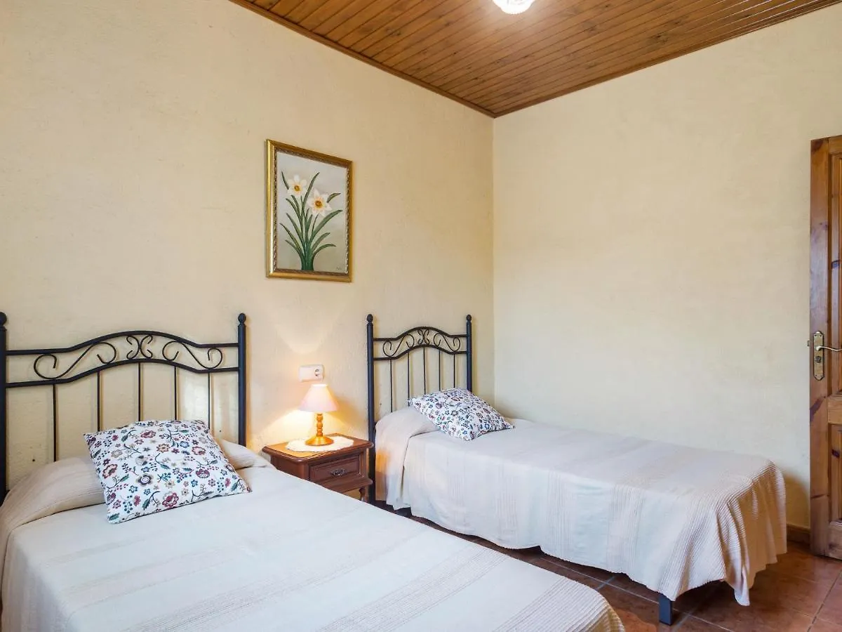 Pleasant Holiday Home In Gerona With Swimming Pool إسبانيا